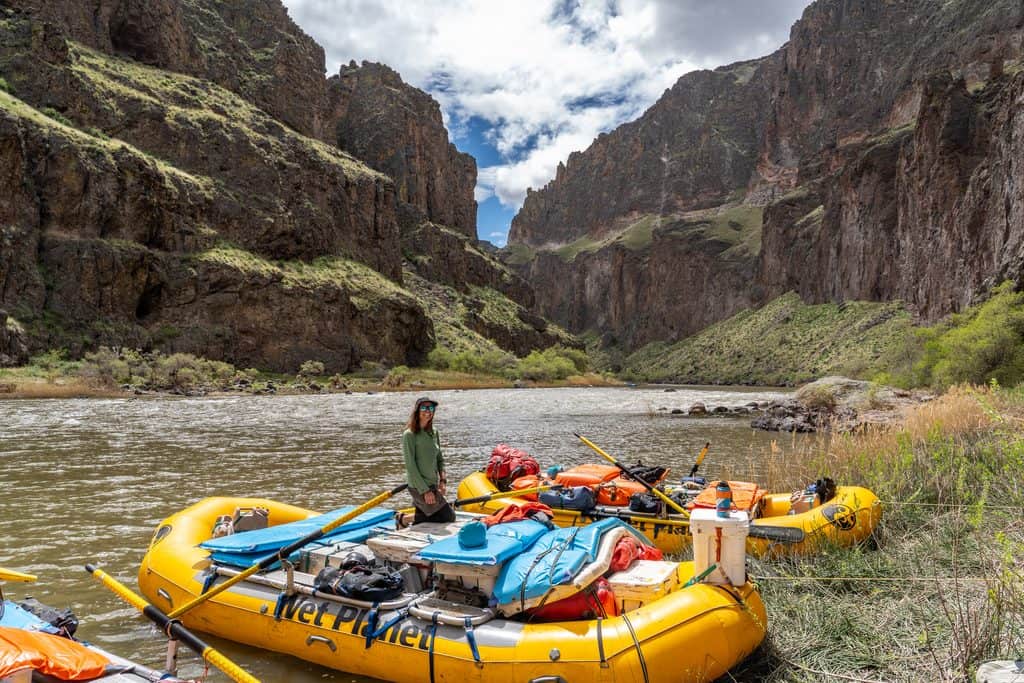 Tall basalt canyon walls on a Owyhee rafting trip
