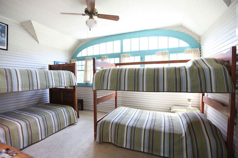 Gorge View Bed & Breakfast offers a room with four bunk beds. Wet Planet Whitewater in Washington, Idaho, Oregon