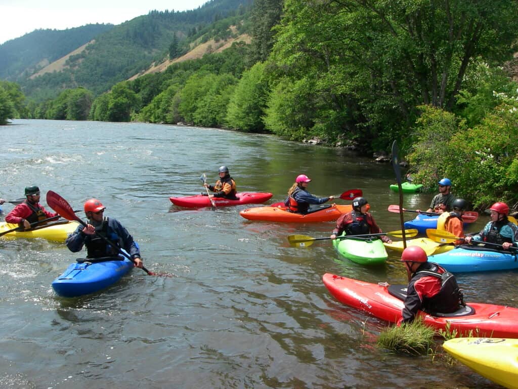 beginner whitewater kayak course